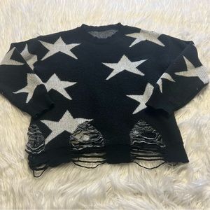 ⭐️5/30$⭐️ Stylish distressed star sweater